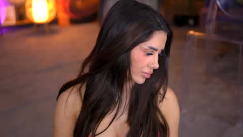 Eva online show from 01-20-25, 05:16