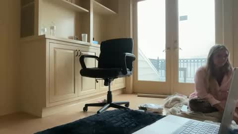 evebrooksss online show from 12-15-25, 06:56