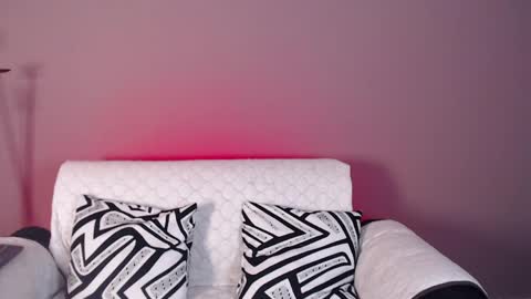 Evee online show from 04-01-26, 04:15