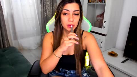 eveeevian online show from 02-02-25, 02:45