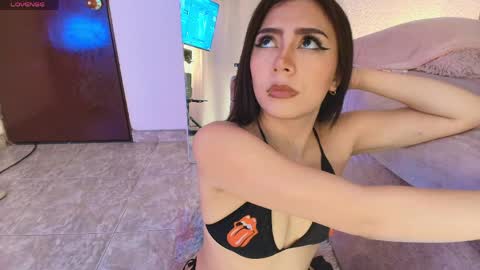 Evette   online show from 05-23-26, 01:55
