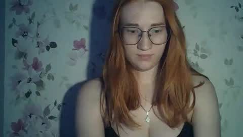 Snapshot of eveliina_shy chatting on 06-09-26, 04:18 Evelina online show from 06-09-26, 04:18
