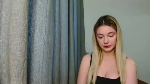 Snapshot of evelinemagnetic chatting on 02-11-26, 03:17 EvelinaMagnetic online show from 02-11-26, 03:17