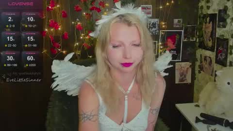 Eve online show from 10-30-25, 11:49