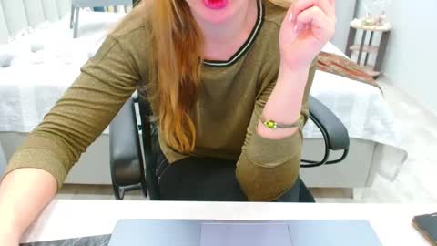 Snapshot of evelove33 chatting on 05-03-26, 04:57 evelove online show from 05-03-26, 04:57
