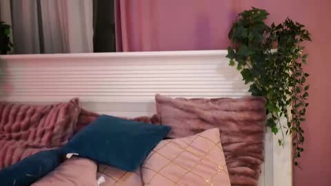 Snapshot of evelyn_evyy chatting on 02-10-25, 01:14 Evelyn online show from 02-10-25, 01:14