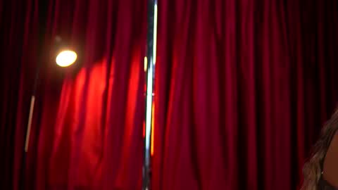 Snapshot of evelyn_evyy chatting on 09-15-25, 06:41 Evelyn online show from 09-15-25, 06:41
