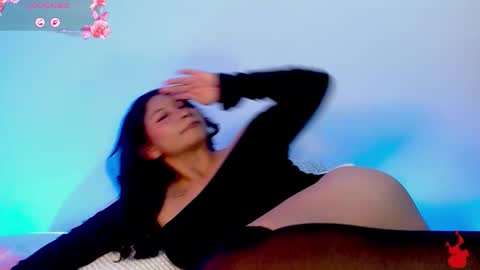 Snapshot of evelyn_flores1 chatting on 03-20-26, 03:00 online show from 03-20-26, 03:00