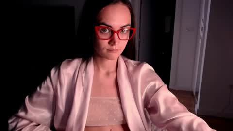 Evelyn online show from 04-23-26, 12:40