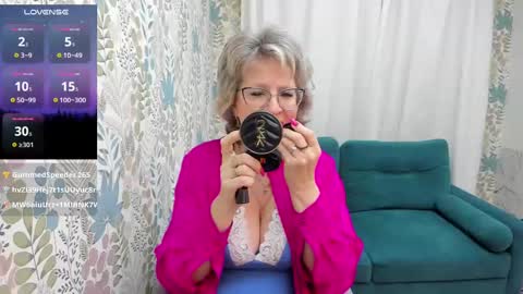 Evelyn online show from 02-28-25, 09:25