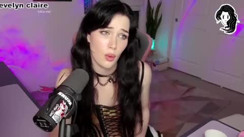 Evelyn Claire online show from 03-12-25, 07:02