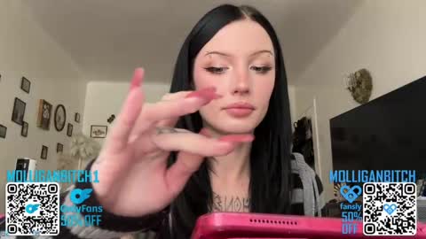 Snapshot of evelynforever chatting on 04-29-26, 09:32 Evelyn online show from 04-29-26, 09:32
