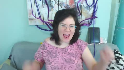 Everly online show from 12-24-24, 02:01