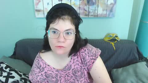 Everly online show from 02-06-25, 12:05