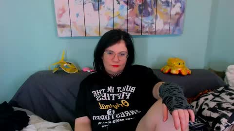 Everly online show from 04-19-26, 06:10