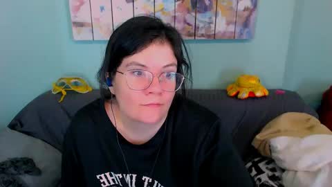 Snapshot of everly_rays chatting on 04-26-26, 04:59 Everly online show from 04-26-26, 04:59