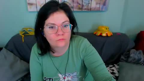 Snapshot of everly_rays chatting on 05-03-26, 10:38 Everly online show from 05-03-26, 10:38