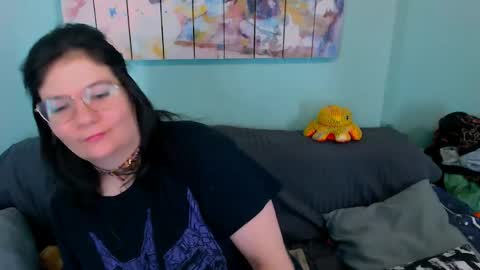 Snapshot of everly_rays chatting on 05-06-26, 03:13 Everly online show from 05-06-26, 03:13