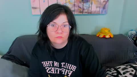 Snapshot of everly_rays chatting on 05-11-26, 08:53 Everly online show from 05-11-26, 08:53