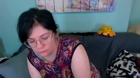 Snapshot of everly_rays chatting on 05-16-26, 08:44 Everly online show from 05-16-26, 08:44