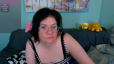Snapshot of everly_rays chatting on 06-03-26, 04:12 Everly online show from 06-03-26, 04:12