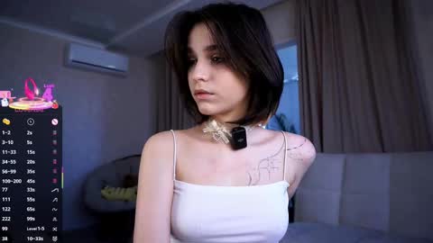 Snapshot of evervessi chatting on 09-19-25, 04:25 Anita online show from 09-19-25, 04:25