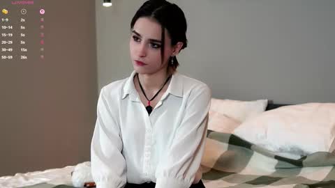 Snapshot of evervessi chatting on 10-25-25, 04:20 Anita online show from 10-25-25, 04:20