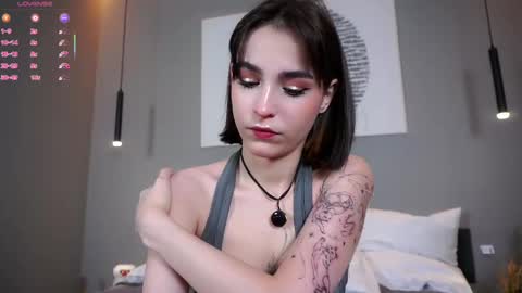 Snapshot of evervessi chatting on 11-16-25, 04:40 Anita online show from 11-16-25, 04:40