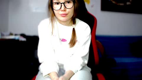 Goddes 1 online show from 04-17-26, 06:11