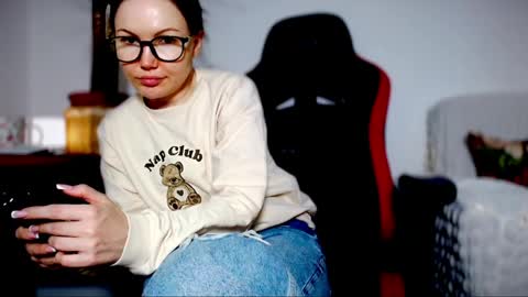 Goddes 1 online show from 04-20-26, 06:53