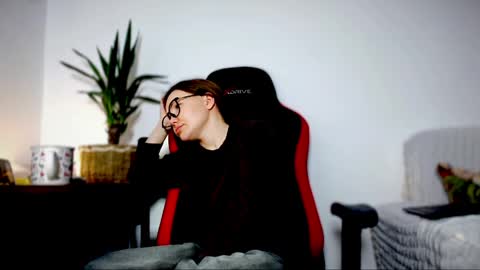 Goddes 1 online show from 04-21-26, 06:55