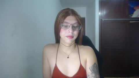 Snapshot of evi_kitty chatting on 05-02-26, 09:42 Evi online show from 05-02-26, 09:42