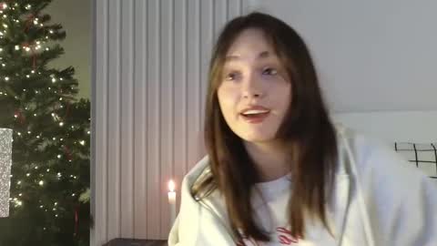 evi_woow online show from 12-27-24, 08:07