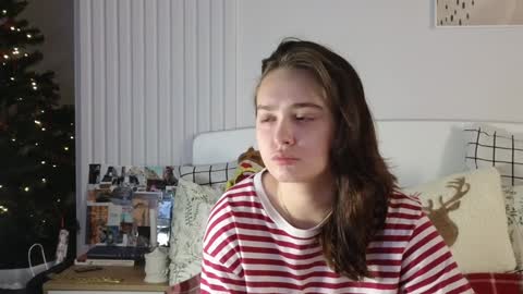 evi_woow online show from 12-29-24, 07:32