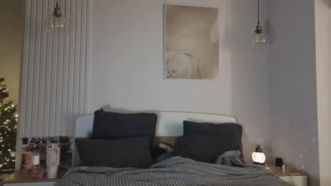 evi_woow online show from 12-16-25, 10:48