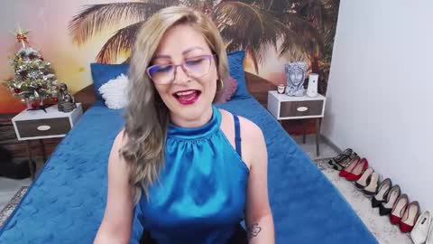 Evia online show from 12-28-24, 01:18