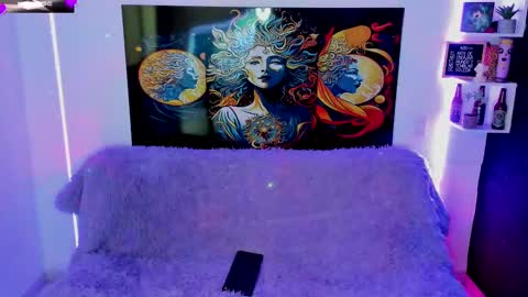 Snapshot of evie99_ chatting on 02-19-25, 06:21 Evie99 online show from 02-19-25, 06:21