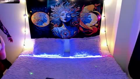 Snapshot of evie99_ chatting on 09-17-25, 05:25 Evie99 online show from 09-17-25, 05:25