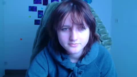 Evie online show from 02-10-26, 06:39