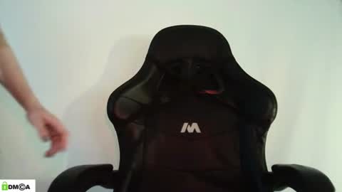 Snapshot of evie_muna chatting on 06-10-26, 06:01 Renesme White Im here from Monday to Friday online show from 06-10-26, 06:01
