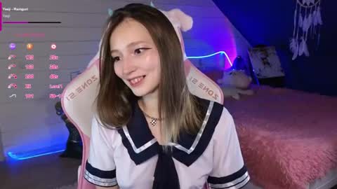 Snapshot of evie_rosen chatting on 06-11-26, 10:30 Evie online show from 06-11-26, 10:30
