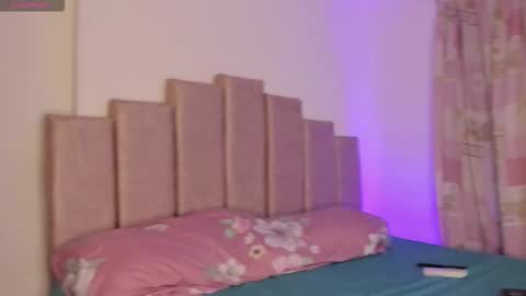 Snapshot of evieh1_ chatting on 02-22-26, 04:02 Ivi Alejandra online show from 02-22-26, 04:02