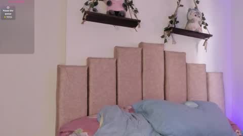 Snapshot of evieh1_ chatting on 02-25-26, 01:21 Ivi Alejandra online show from 02-25-26, 01:21