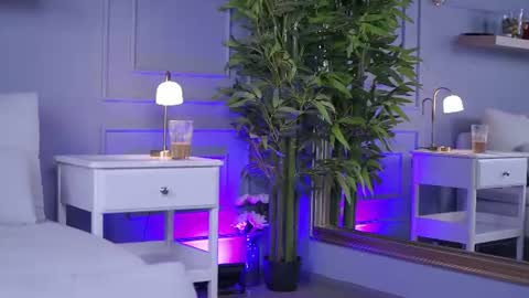 Snapshot of evievoos chatting on 07-28-26, 12:48 Evie online show from 07-28-26, 12:48