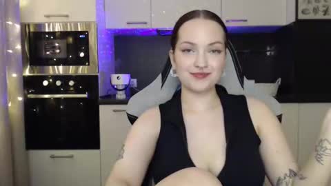 Lessie online show from 01-23-25, 08:24