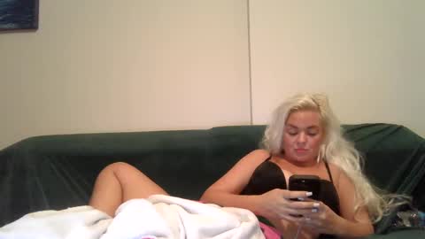 Badblondebunny online show from 12-19-24, 04:13