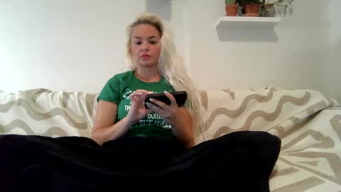 Badblondebunny online show from 01-12-25, 12:18