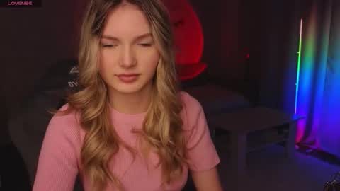 Evelyn online show from 11-22-25, 11:42