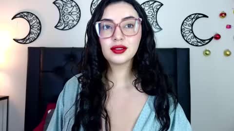 Snapshot of evoletmk chatting on 12-04-25, 06:49 Evolet online show from 12-04-25, 06:49