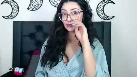 Snapshot of evoletmk chatting on 01-05-26, 07:17 Evolet online show from 01-05-26, 07:17